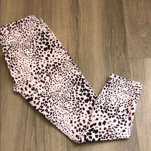 Fabletics leopard 🐆 7/8 leggings